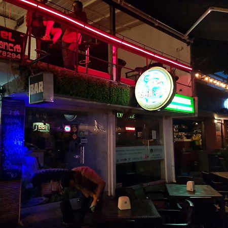 Casa Blanca Hostel Medellín Exteriör bild